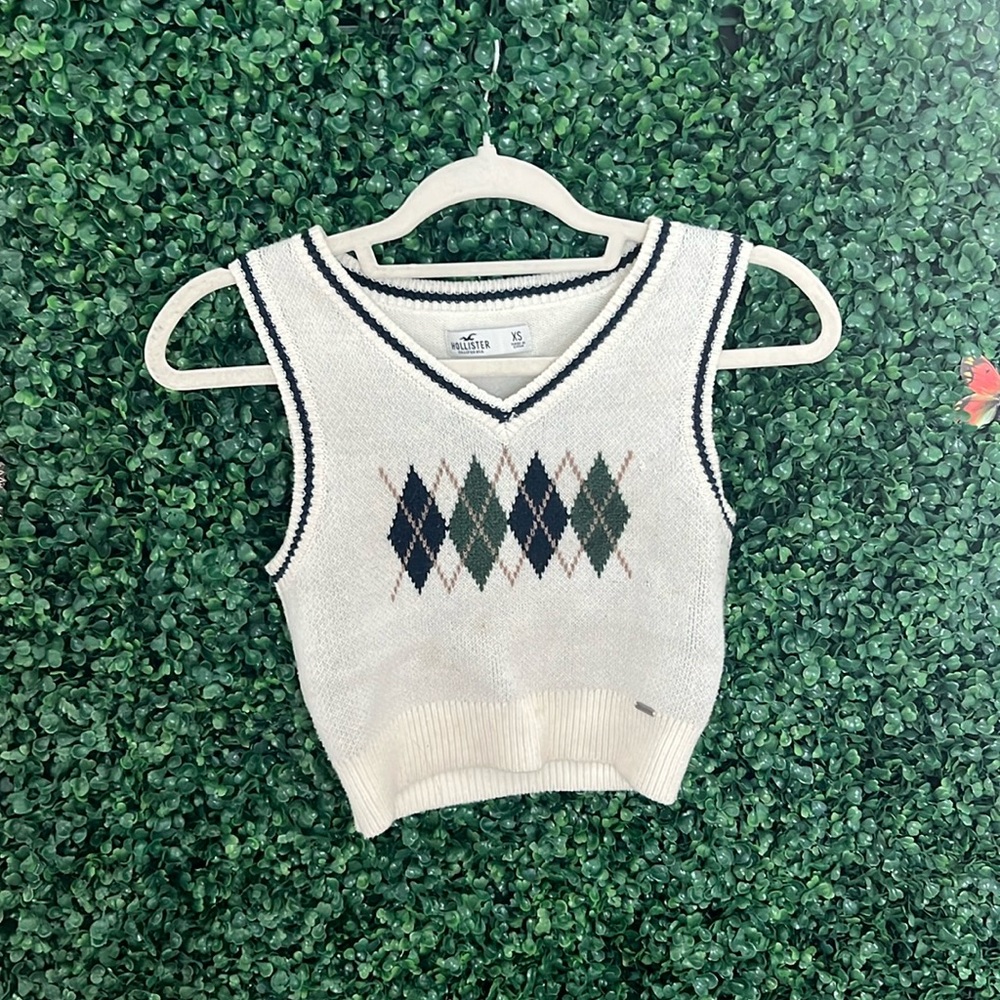 Hollister Best top!!
